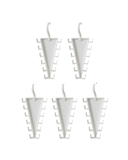 Rotating V-Shaped Accessory Hanger