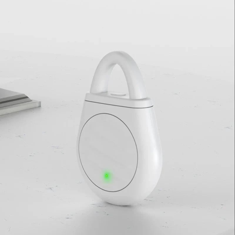 🐦No more trouble from birds, beasts and locusts!Portable Ultrasonic Bird Repellent Keychain
