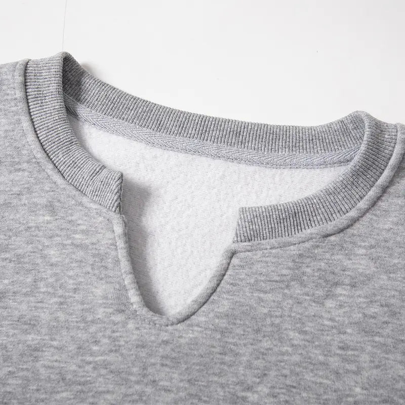Women’s Solid-Color Small V-Neck Pullover Sweatshirt for Autumn/Winter, Made of Cotton 🍂