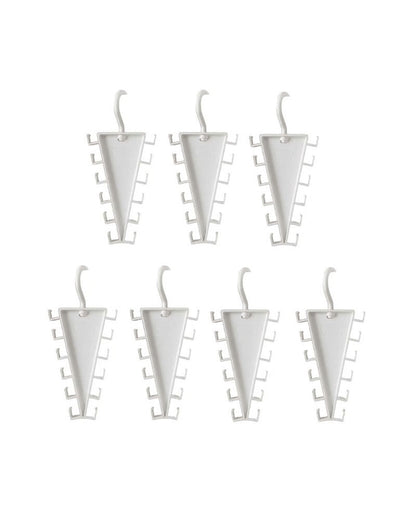 Rotating V-Shaped Accessory Hanger