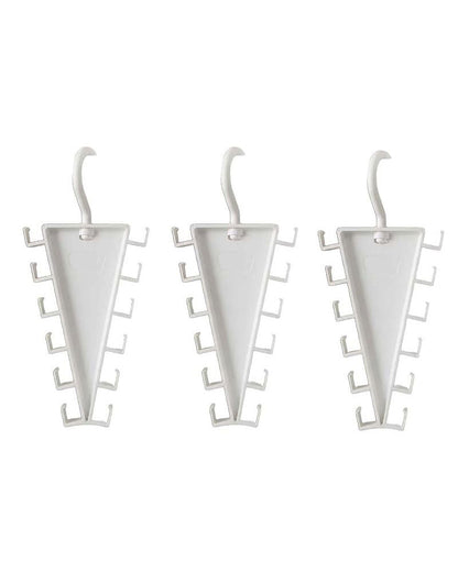 Rotating V-Shaped Accessory Hanger